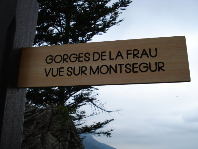 montsegur1043.jpg