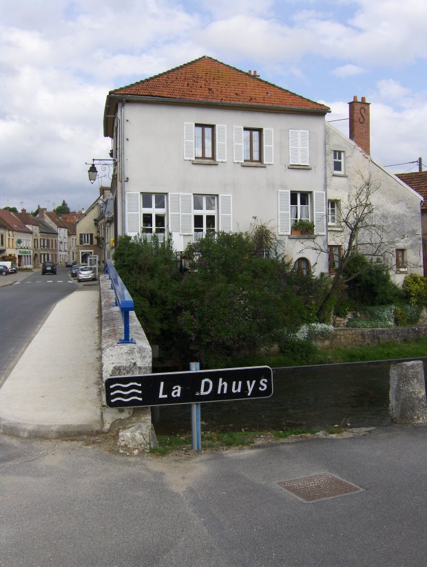 chateauthierry2134.jpg