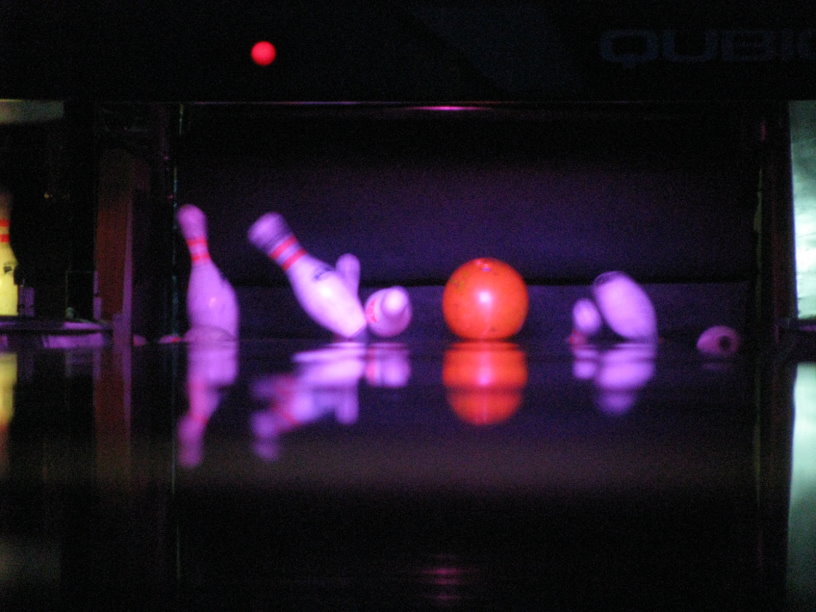 bowling4298.jpg