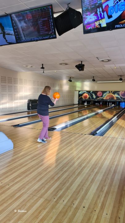 bowling192715.jpg