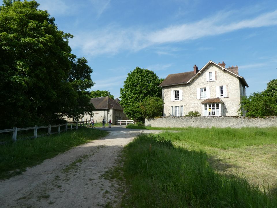 rocheguyon10195.jpg